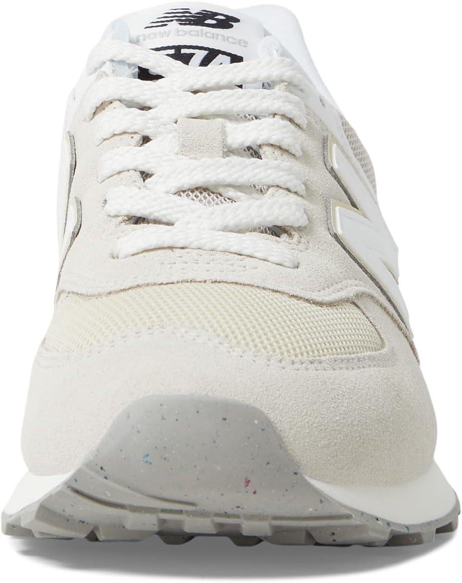 imageNew Balance Womens 574 V2 Essential SneakerWhite Grey