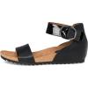 Eurosoft by Sofft Women’s Ginney Flat Sandal(Black)