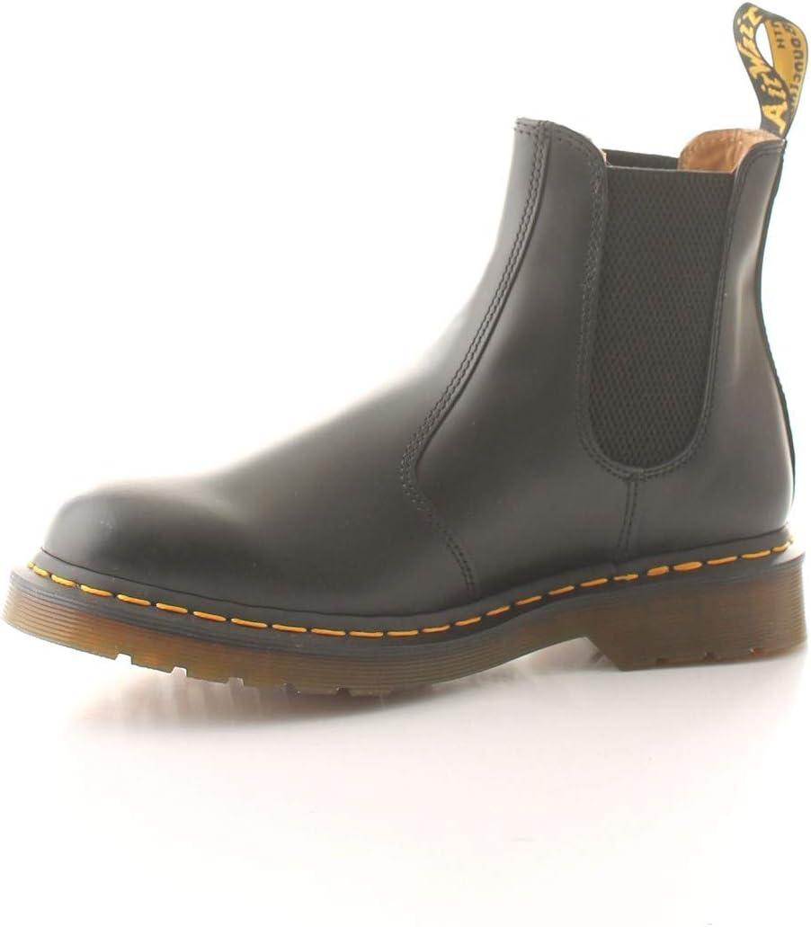 imageDr Martens UnisexAdult 2976 Crazy Horse Chelsea BootBlack Smooth