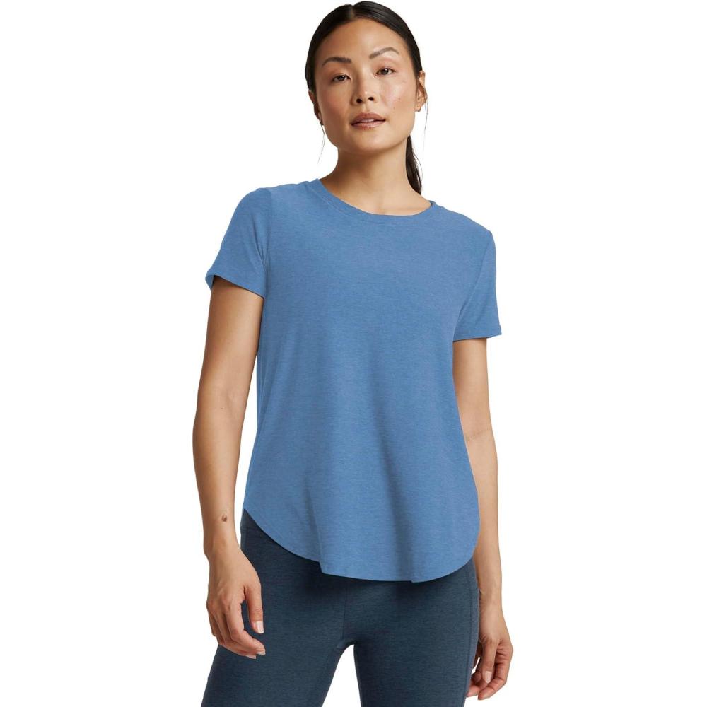 image:imageBeyond Yoga Womens Featherweight On The Down Low TeeSky Blue Heather