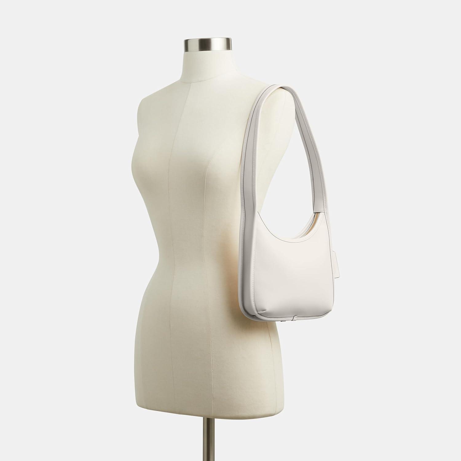 image:imageCOACH Womens Glovetanned Leather Curve Zip Bag B4CHALK Off White One Size