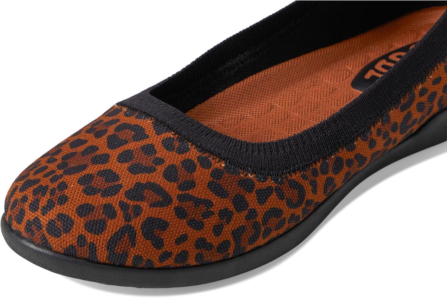 image:imageHEYDUDE Womens Savannah Slip SeasonalLeopard