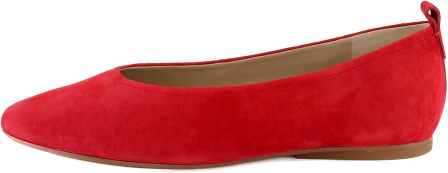 image:imageNaturalizer Womens 27 Edit CarlaCrantini Red