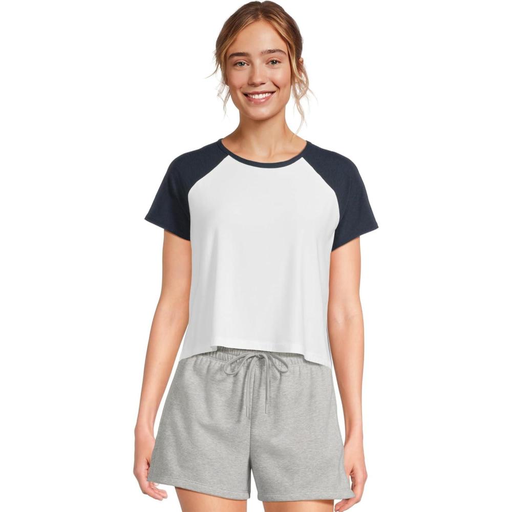 image:imageBeyond Yoga Womens Featherweight Colorblock TeeCloud WhiteNocturnal Navy