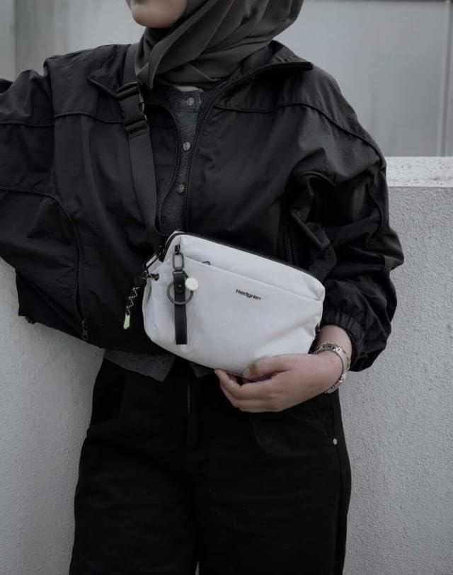 image:imageHedgren Womens Jun Belt BagVaporous Grey