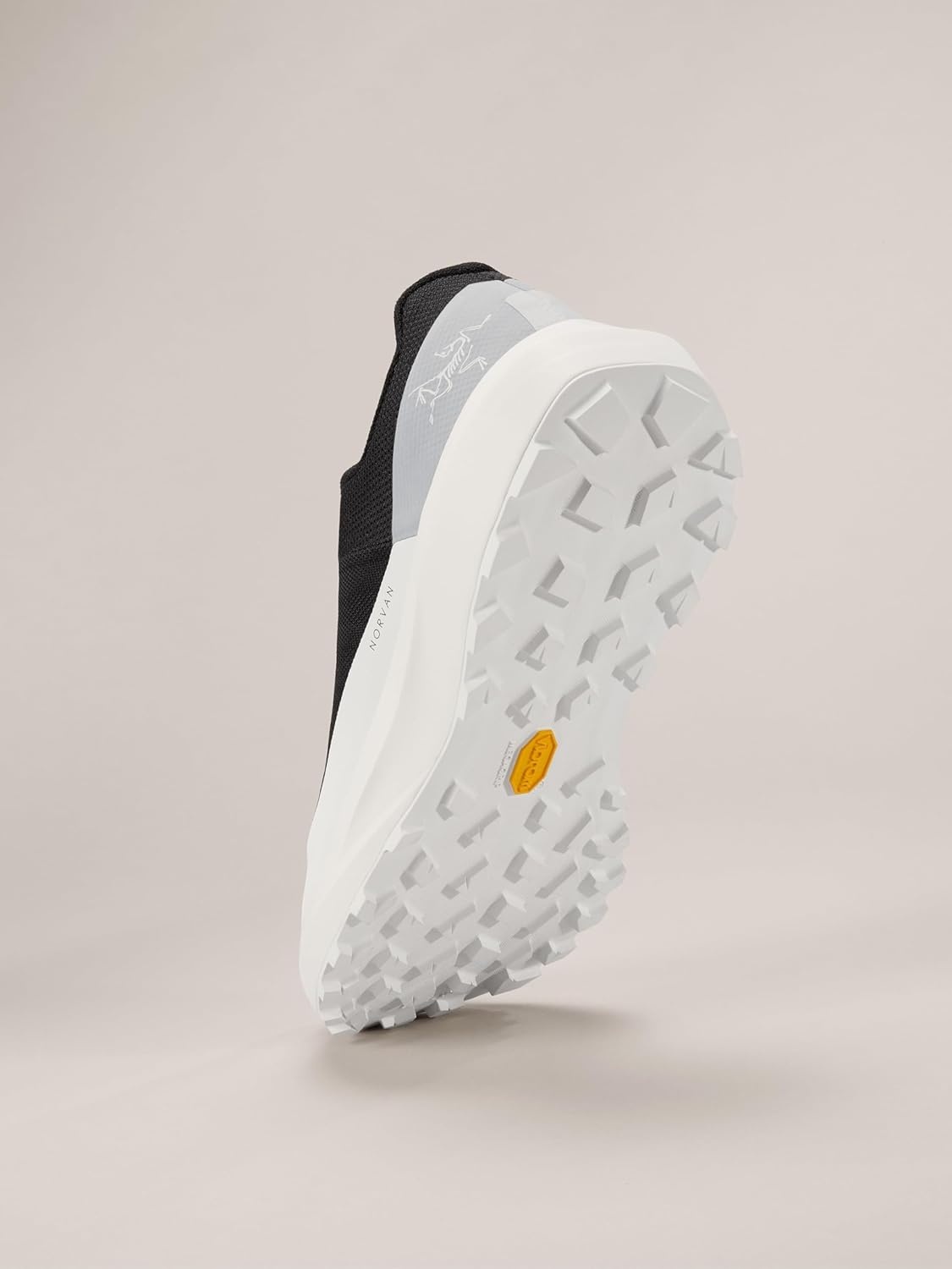 image:imageArcteryx Mens Norvan LD 4 Lightweight Mountain Running Shoes for Men Long Distance Running Shoes for All TerrainsBlackArctic Silk