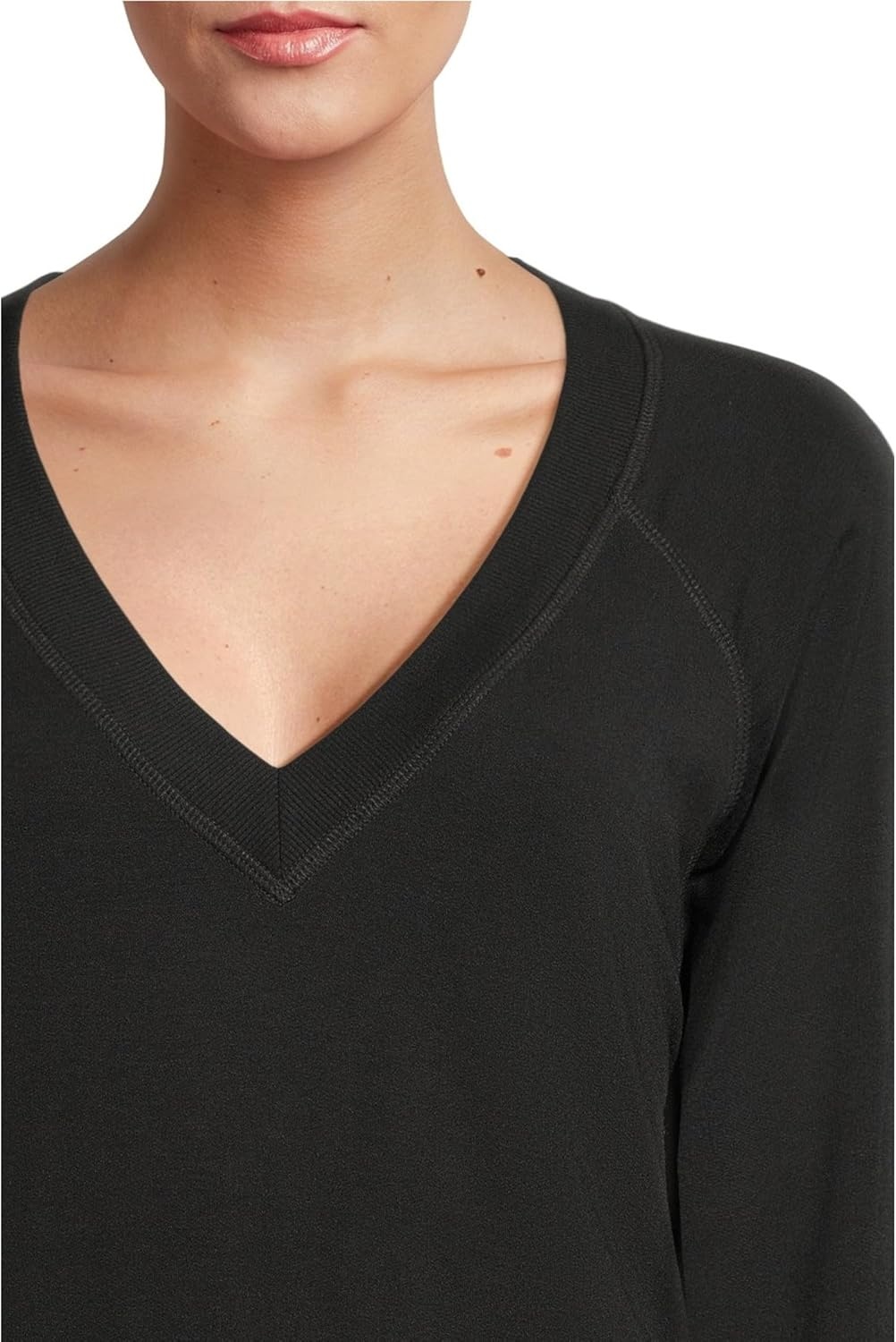 image:imageSPLITS59 Womens Bennie Fleece Vneck SweatshirtBlack