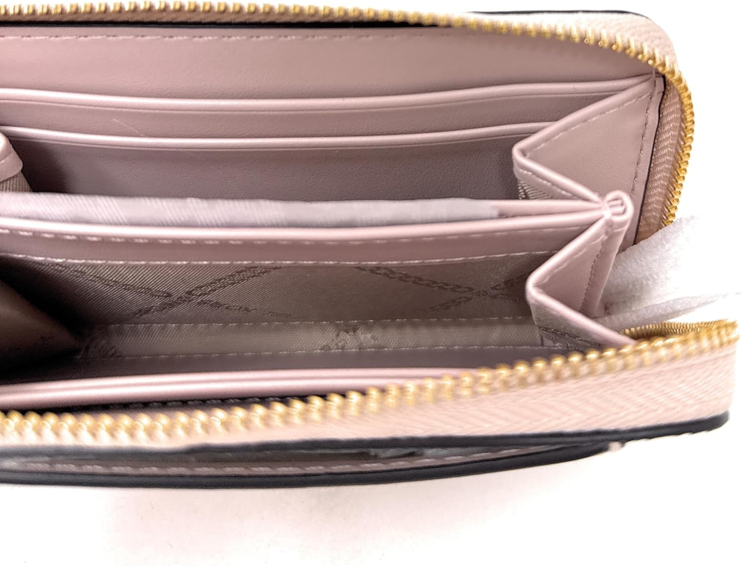 image:imageMichael Kors Jet Set Small Zip Around Card CaseVanillaSoft Pink